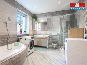 Prodej rodinného domu, Karlovy Vary - Tašovice, Česká, 200 m2