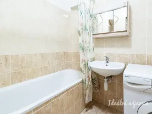 Pronájem bytu 2+kk, Praha - Troja, Olštýnská, 37 m2