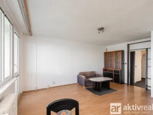 Prodej bytu 3+kk, Praha - Petrovice, Kurčatovova, 70 m2