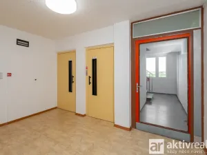 Prodej bytu 3+kk, Praha - Petrovice, Kurčatovova, 70 m2