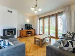 Pronájem rodinného domu, Praha - Nebušice, Požárnická, 350 m2