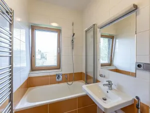 Pronájem rodinného domu, Praha - Nebušice, Požárnická, 350 m2