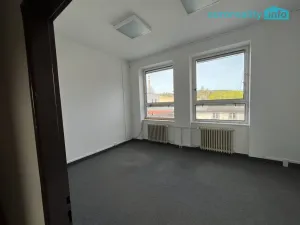 Pronájem kanceláře, Mariánské Lázně, třída Vítězství, 64 m2