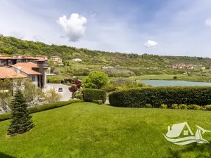 Prodej bytu 3+kk, Kavarna, Bulharsko, 123 m2