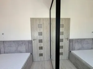 Pronájem bytu 2+1, Praha - Žižkov, Na Jarově, 55 m2