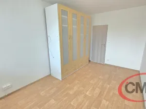 Pronájem bytu 2+kk, Praha, Hněvkovského, 41 m2