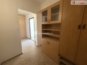Pronájem bytu 1+kk, Ústí nad Labem - Všebořice, Spartakiádní, 32 m2