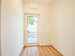 Pronájem bytu 1+kk, Buštěhrad, Žižkova, 27 m2