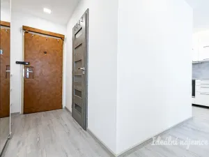 Pronájem bytu 2+kk, Praha - Černý Most, Breitcetlova, 45 m2