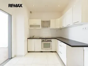 Prodej bytu 3+1, Čáslav, Husova, 63 m2