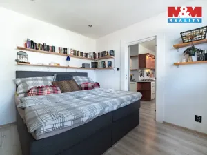 Prodej bytu 3+1, Cheb, Lomená, 60 m2