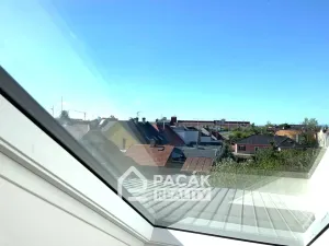 Pronájem bytu 2+1, Olomouc - Holice, Hanácká, 68 m2
