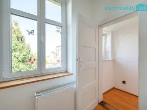 Prodej bytu 2+kk, Cheb, Vančurova, 48 m2