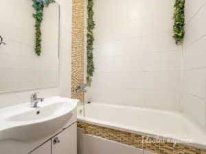 Pronájem bytu 2+1, Praha, Nad úžlabinou, 54 m2