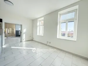 Prodej bytu 4+kk, Znojmo, U Brány, 95 m2