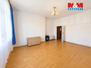 Pronájem bytu 1+1, Horažďovice, Mírové náměstí, 50 m2