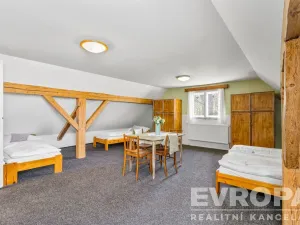 Pronájem komerční nemovitosti, Okrouhlička, 572 m2