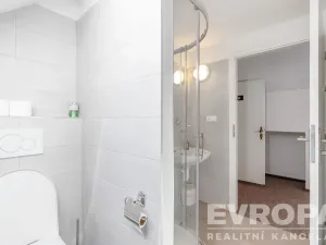Pronájem komerční nemovitosti, Okrouhlička, 572 m2