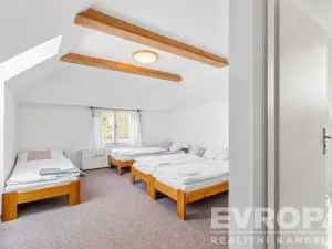 Pronájem komerční nemovitosti, Okrouhlička, 572 m2