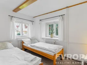 Pronájem komerční nemovitosti, Okrouhlička, 572 m2