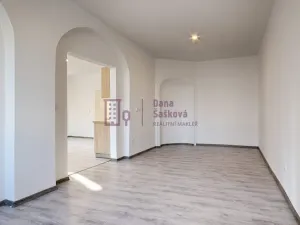 Pronájem bytu 2+kk, Jindřichův Hradec - Jindřichův Hradec I, nám. Míru, 72 m2