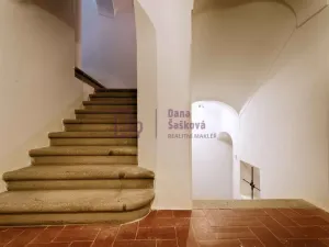 Pronájem bytu 2+kk, Jindřichův Hradec - Jindřichův Hradec I, nám. Míru, 72 m2