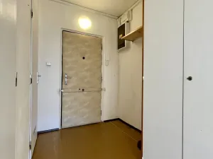 Pronájem bytu 2+kk, Praha - Kobylisy, Frýdlantská, 43 m2