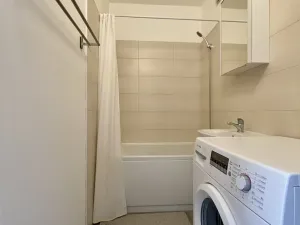 Pronájem bytu 2+kk, Praha - Kobylisy, Frýdlantská, 43 m2