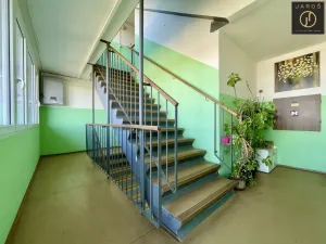 Pronájem bytu 2+kk, Praha - Kobylisy, Frýdlantská, 43 m2