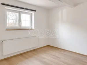 Pronájem komerční nemovitosti, Hostomice, Tyršovo náměstí, 290 m2