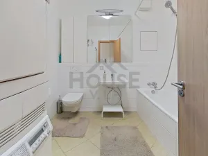 Pronájem bytu 4+kk, Praha - Vysočany, Jana Přibíka, 99 m2