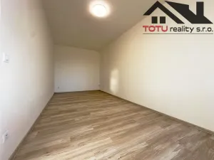 Pronájem bytu 1+1, Jaroměř, Lužická, 42 m2