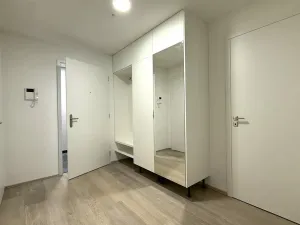 Pronájem bytu 2+1, Praha - Libeň, Zenklova, 64 m2