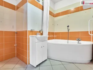 Prodej bytu 2+1, Karlovy Vary - Doubí, Modenská, 60 m2