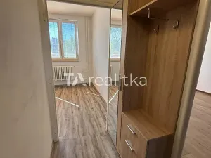Pronájem bytu 2+kk, Karviná, Slovenská, 37 m2