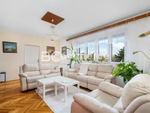 Prodej vily, Dolní Kounice, Zámecká, 270 m2