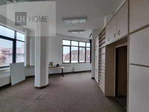Pronájem obchodního prostoru, Plzeň, 100 m2