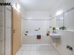 Prodej bytu 2+kk, Praha - Černý Most, Ocelkova, 56 m2