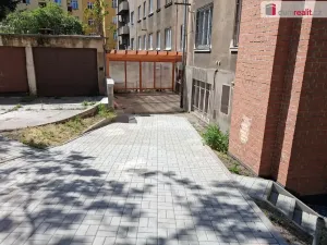 Pronájem garáže, Praha - Nusle, Viktorinova, 18 m2