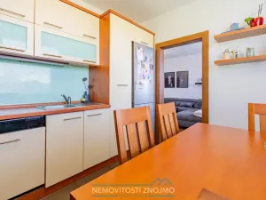 Prodej bytu 3+1, Znojmo, Dukelských bojovníků, 71 m2