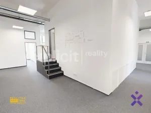 Pronájem kanceláře, Zlín, Vavrečkova, 421 m2