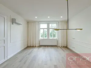 Pronájem bytu 4+kk, Praha - Vinohrady, náměstí Jiřího z Poděbrad, 107 m2