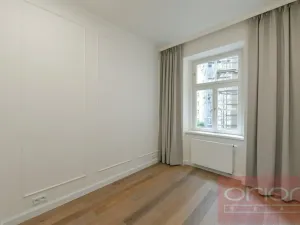 Pronájem bytu 4+kk, Praha - Vinohrady, náměstí Jiřího z Poděbrad, 107 m2