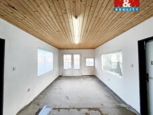 Pronájem obchodního prostoru, Praha - Uhříněves, Přátelství, 38 m2