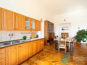 Prodej činžovního domu, Kaplice - Rozpoutí, 330 m2