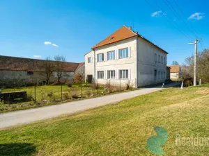 Prodej činžovního domu, Kaplice - Rozpoutí, 330 m2