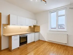 Prodej bytu 2+1, Brno, Charbulova, 65 m2