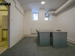 Pronájem obchodního prostoru, Hradec Králové, Československé armády, 213 m2