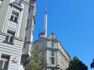Pronájem obchodního prostoru, Praha - Žižkov, Víta Nejedlého, 71 m2
