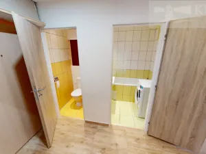 Pronájem bytu 3+kk, Praha, Lečkova, 61 m2